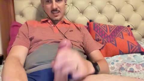 Snapshot of naco20l chatting on 12/19/25, 01:56 naco20l online show from 12/19/25, 01:56