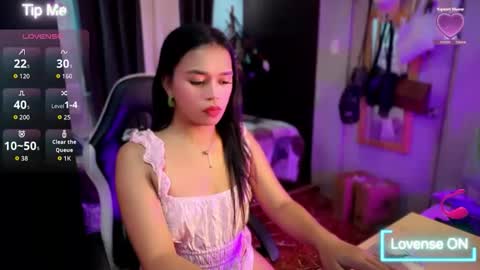 Nadia online show from 04/06/26, 08:43