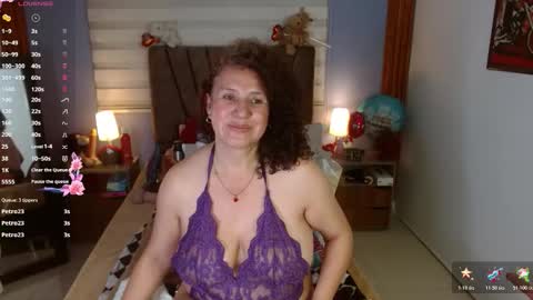 nadia_84 online show from 11/17/25, 07:08