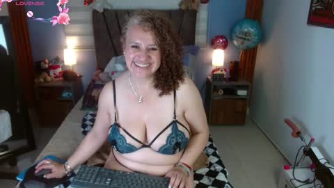 nadia_84 online show from 03/22/26, 01:47