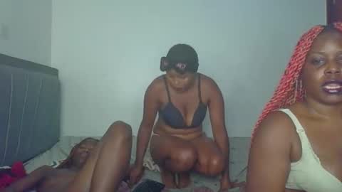 Snapshot of nadia_lisse chatting on 11/11/25, 02:33 nadia_lisse online show from 11/11/25, 02:33