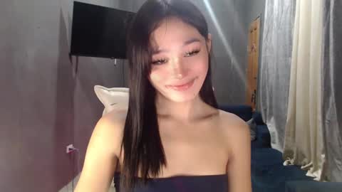 nadiestar online show from 02/18/25, 11:33