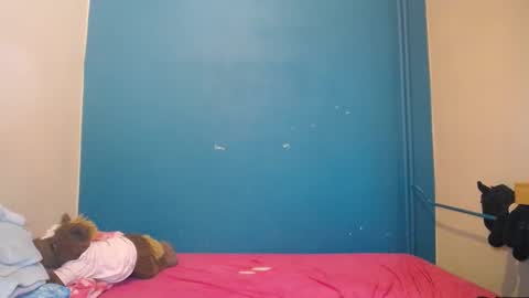Snapshot of nadinnnea chatting on 02/18/25, 11:33 nadinnnea online show from 02/18/25, 11:33