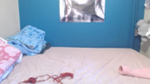 nadinnnea online show from 11/07/25, 09:42