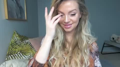 Nadyasoft online show from 01/02/25, 09:11