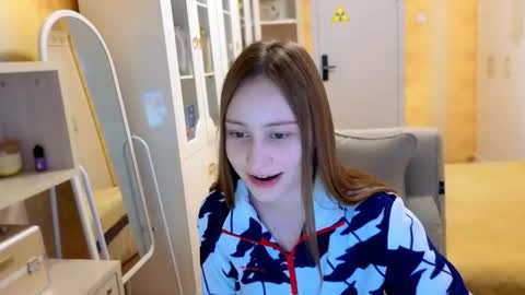 naebina online show from 11/20/25, 09:53