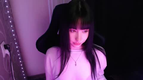 Naemi online show from 12/22/25, 04:15