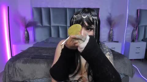 Naenia online show from 01/14/26, 03:56