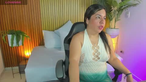 N A H I A online show from 04/11/26, 02:05