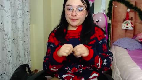 nahia cute     only   online show from 12/25/24, 11:53