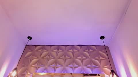 Snapshot of nahia_low chatting on 01/29/25, 09:01  Valeria  online show from 01/29/25, 09:01