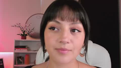 Nahia INDEPENDENT MODEL P online show from 06/27/26, 10:04