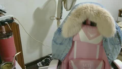 nahiarabiel online show from 12/22/25, 03:20