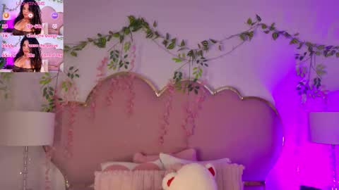 NahiaraReina  online show from 03/26/26, 01:38