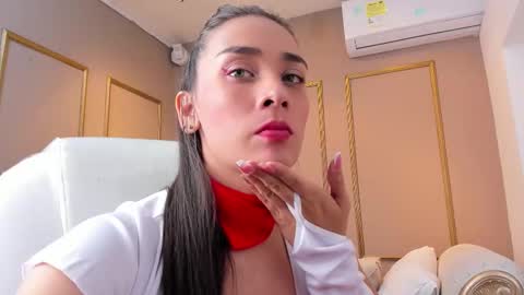 Snapshot of nahimithompson chatting on 11/06/25, 07:37 Nahimi online show from 11/06/25, 07:37