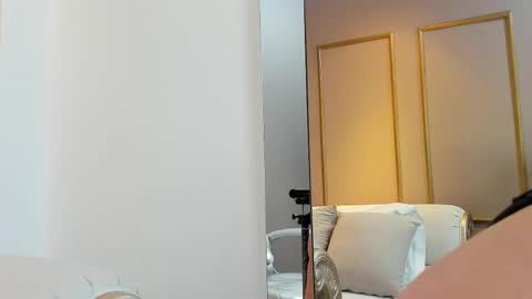 Snapshot of nahimithompson chatting on 11/11/25, 07:25 Nahimi online show from 11/11/25, 07:25