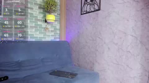 Nahla online show from 10/24/25, 10:06