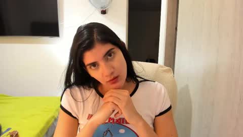 independent model online show from 10/25/25, 12:40