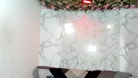 nahomi_hot2002 online show from 07/12/26, 01:13
