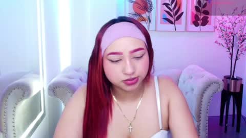 nahomi_velmont online show from 05/01/26, 07:07
