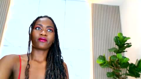Snapshot of nahomi_williams_ chatting on 03/11/26, 12:55 Nahomi online show from 03/11/26, 12:55