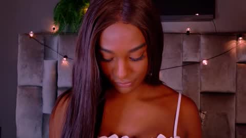  VICTORIA  online show from 12/22/25, 07:33