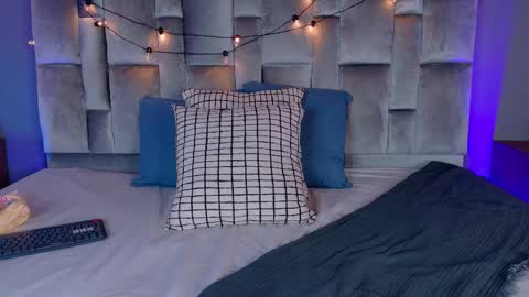  VICTORIA  online show from 02/04/26, 07:42