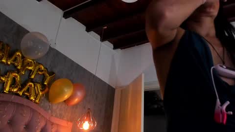 Snapshot of nahomidi_bello chatting on 02/01/25, 09:51 online show from 02/01/25, 09:51