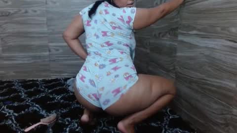 Snapshot of nahomiember chatting on 11/28/25, 05:37 NAHOMI EMBER01 online show from 11/28/25, 05:37