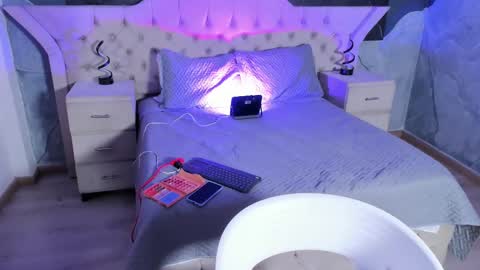 Nahomi online show from 02/10/25, 04:08