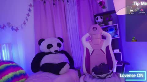 nahomy 2308 online show from 04/17/26, 11:24