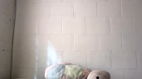 nahomy online show from 09/22/25, 01:13