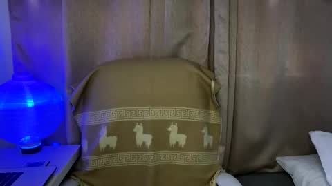 nahomy online show from 01/15/26, 01:26