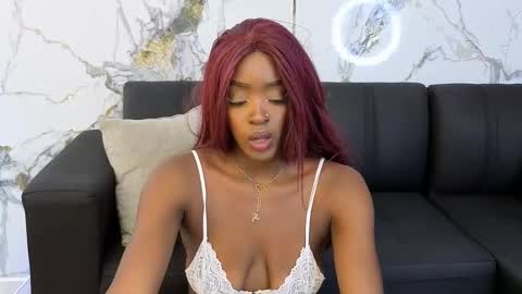 Nahomy  online show from 12/04/25, 10:29