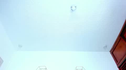 Nahomy online show from 03/24/26, 07:41