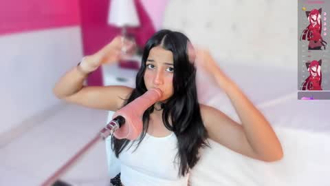 Nahomy Roberts online show from 02/06/25, 12:16