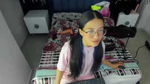 nai_blue online show from 10/01/25, 02:39