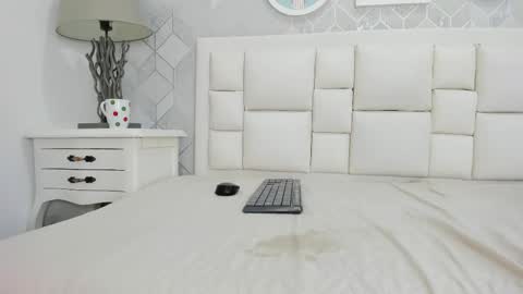 naia_cox online show from 02/03/26, 06:40