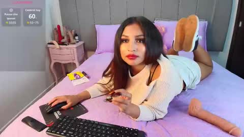 Naia online show from 09/15/25, 07:58