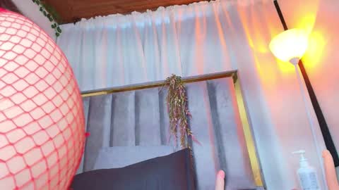 Naia x online show from 02/04/26, 10:47