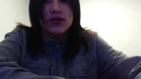 naiakit18 online show from 01/10/25, 10:04