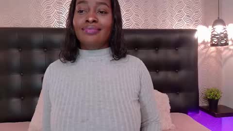 naiaramasson_ online show from 03/26/26, 12:33