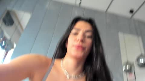 Naila online show from 12/12/24, 10:02