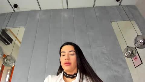 Naila online show from 02/15/25, 06:02