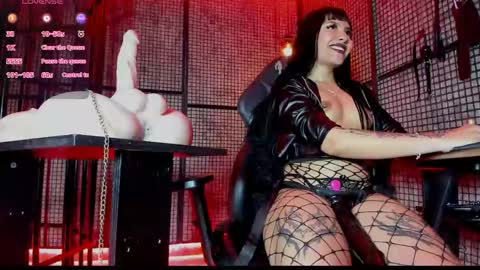 Naila online show from 04/20/26, 12:52