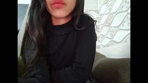 Naina online show from 12/18/25, 10:43