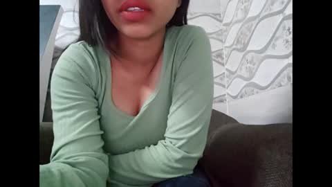 Naina online show from 02/16/26, 10:44