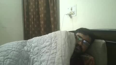 Snapshot of nairanandu28 chatting on 12/20/25, 03:13 NAIRANANDU28 online show from 12/20/25, 03:13