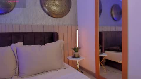 Naisha Ford online show from 11/12/25, 12:38