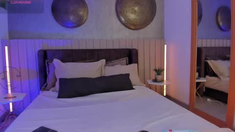 Naisha Ford online show from 11/14/25, 02:54